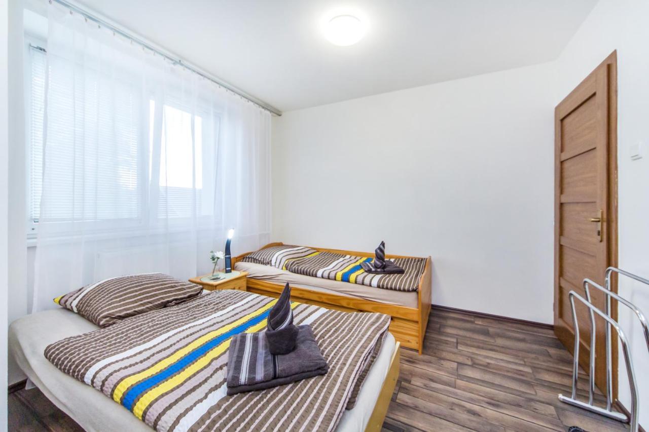 Pension Milada Klecany Экстерьер фото
