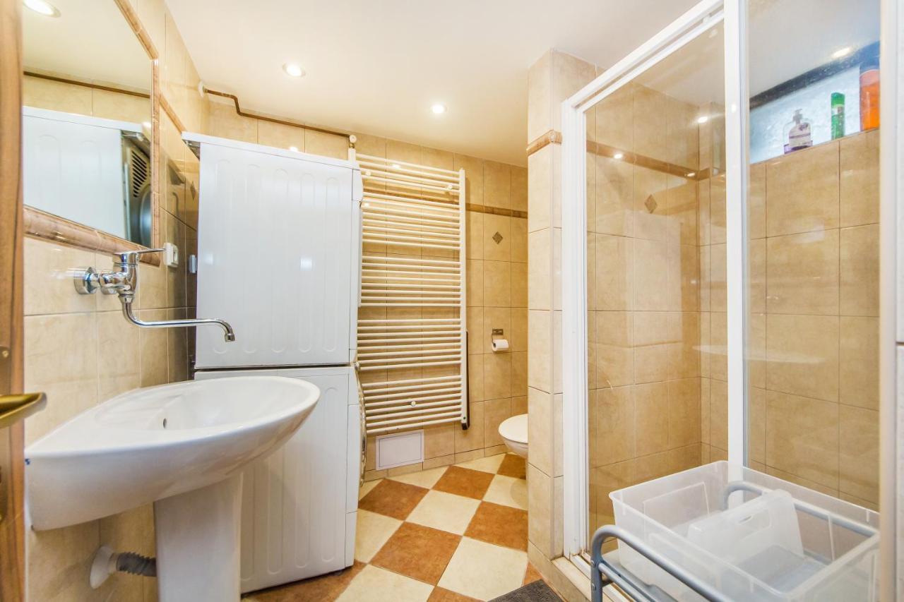 Pension Milada Klecany Экстерьер фото