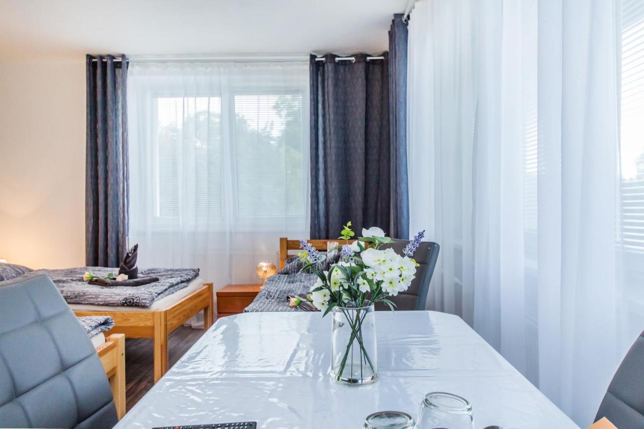 Pension Milada Klecany Экстерьер фото