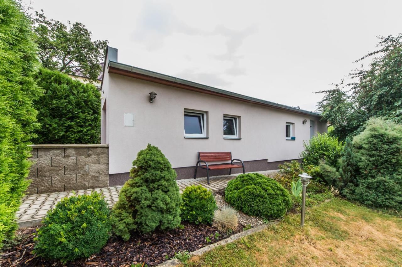 Pension Milada Klecany Экстерьер фото