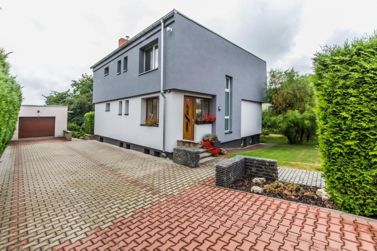 Pension Milada Klecany Экстерьер фото