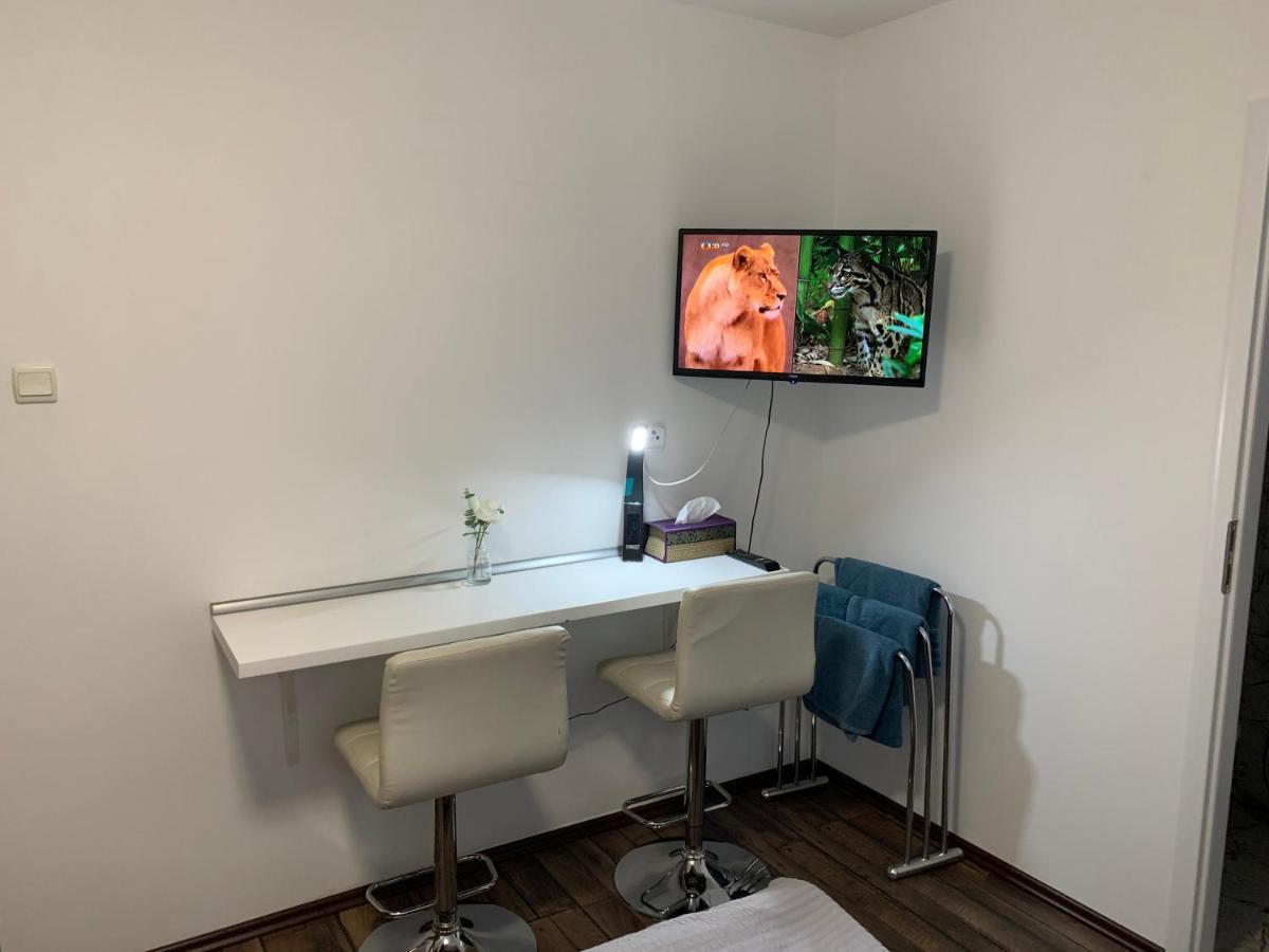 Pension Milada Klecany Экстерьер фото